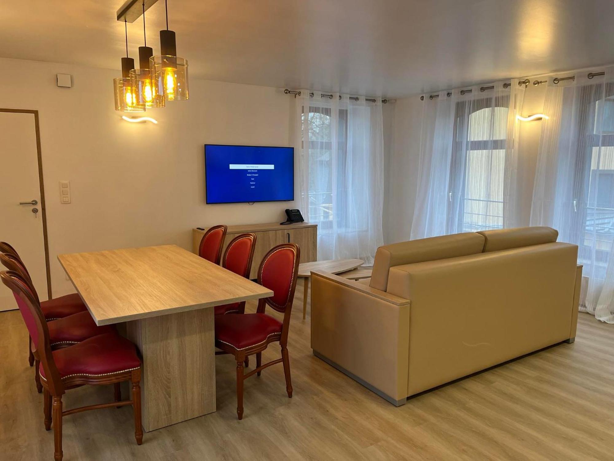 Residence De La Roseraie 플로렌빌 외부 사진